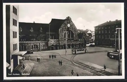 AK Bad Aachen, Bahnhof mit Strassenbahn