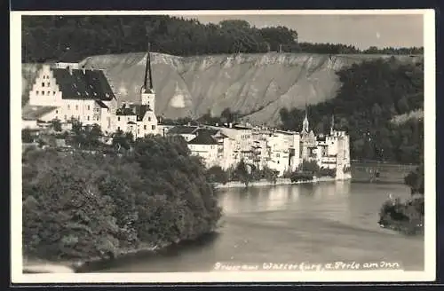 AK Wasserburg a. Inn, Ortsansicht mit Inn und Hang