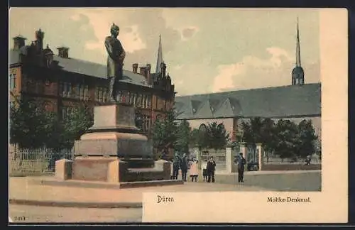 AK Düren, Moltke-Denkmal mit passanten und Kirchturm