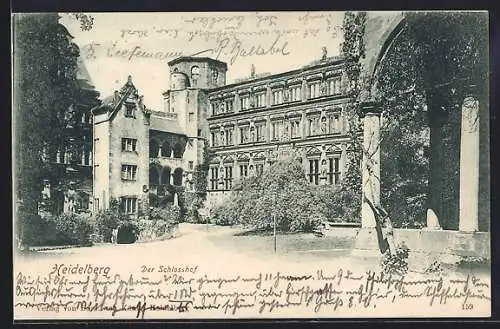 AK Heidelberg, Der Schlosshof mit Gartenanlage