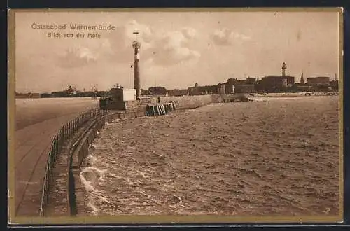 AK Warnemünde, Blick von der Mole mit Wellengang