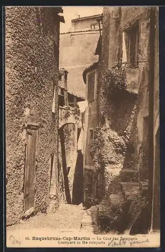 AK Roquebrune-Cap-Martin, La Cour des Remparts