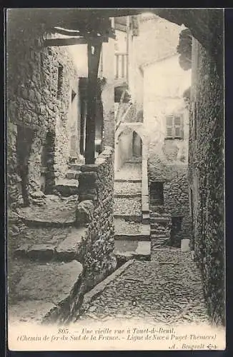 AK Touet-de-Beuil, Une vieille rue dans le village médiéval