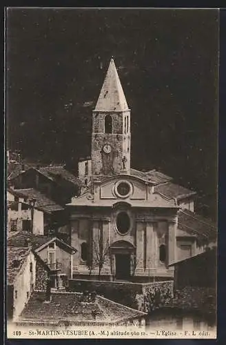 AK Saint-Martin-Vésubie, L`Église avec son clocher au coeur du village