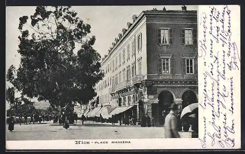 AK Nice, Place Masséna avec passants et bâtiments historiques