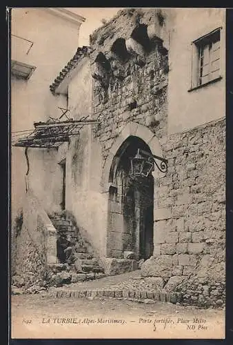 AK La Turbie, Porte fortifiée, Place Milon