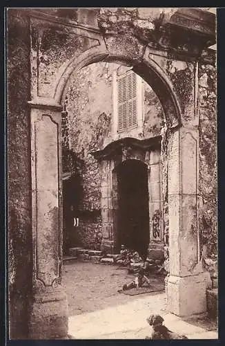 AK Tourrettes-sur-Loup, L`entrée du Château