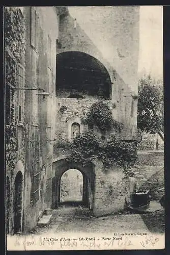 AK St-Paul, Porte Nord avec lierre sur les murs anciens