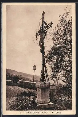 AK Spéracèdes, La Croix sur fond de paysage vallonné