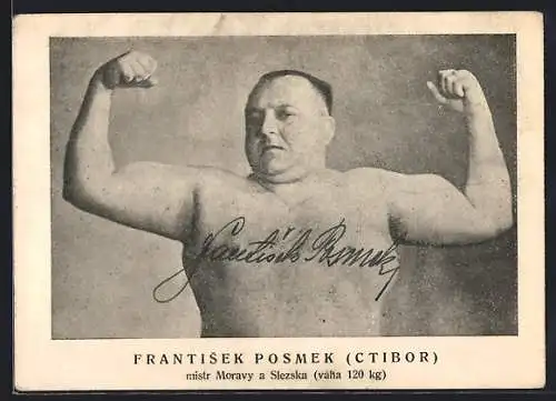 AK Kraftsportler Frantisek Posmek zeigt seine Muskeln