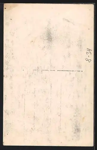 Foto-AK Alte Frau am Spinnrad