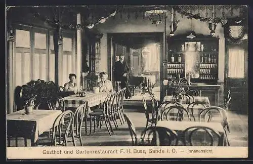 AK Sande / Oldbg., Gasthof und Gartenrestaurant F. H. Buss, Innenansicht