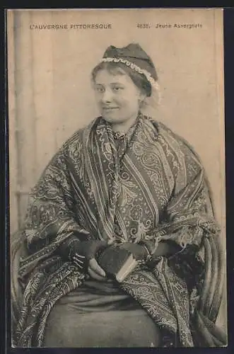 AK Jeune Auvergnate, L`Auvergne Pittoresque