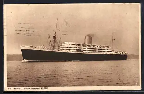 AK Passagierschiff SS Andes fährt bei Gutwetter, Royal Mail Lines