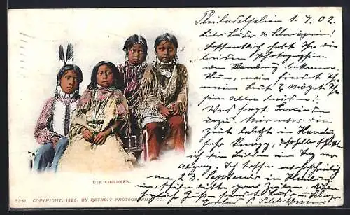AK Ute Children, Indianerkinder mit Federschmuck