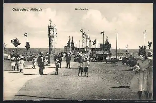 AK Ahlbeck / Ostseebad, Blick auf die Seebrücke