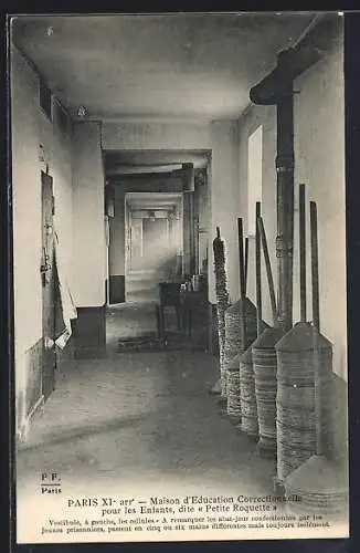 AK Paris, Maison d`Education Correctionnelle pour les Enfants / Petite Roquette, Vestibule