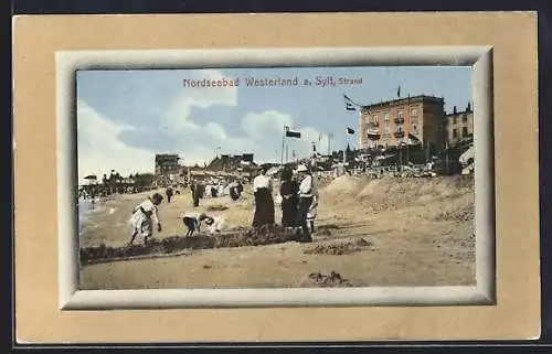 AK Westerland a. Sylt, Strand mit Strandbesuchern
