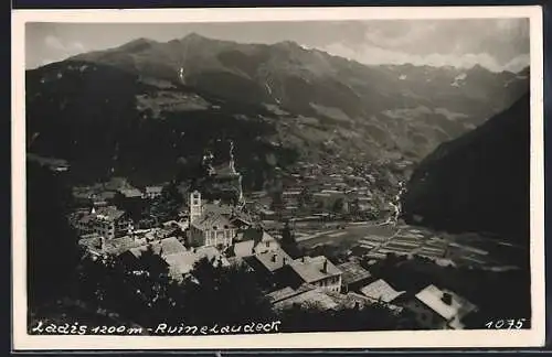 AK Ladis, Ortsansicht mit der Ruine Landeck