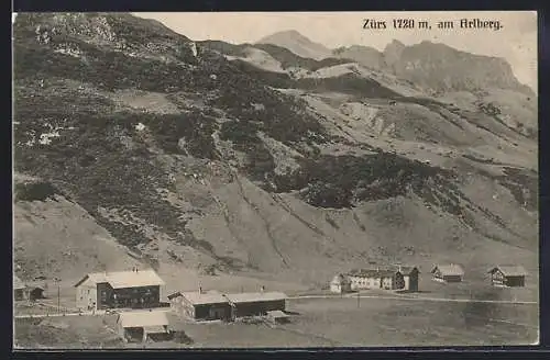 AK Zürs am Arlberg, Ortsansicht mit Bergpanorama