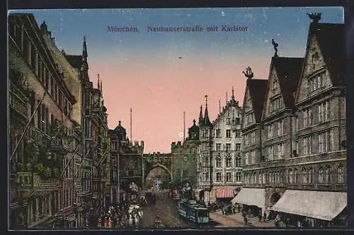 AK München, Neuhauserstrasse mit Karlstor, Strassenbahn