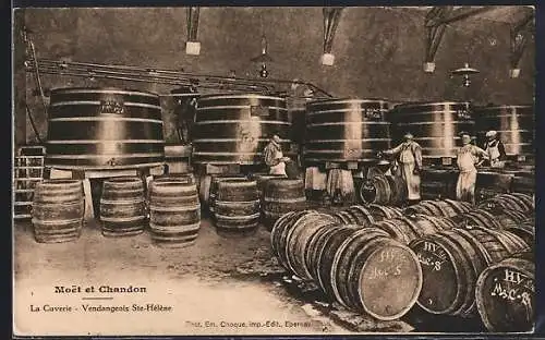 AK Moet et Chandon, La Cuverie - Vendangeoir Ste-Hélène, Weinfässer