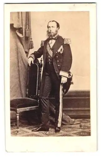 Fotografie Portrait Maximilian I. von Österreich, Kaiser von Mexiko in Uniform mit Orden