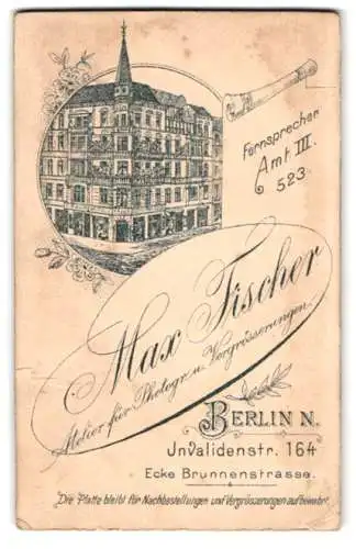 Fotografie Max Fischer, Berlin, Invalidenstr. 164, Ansicht Berlin, das Ateliereckhaus mit Werbeschild