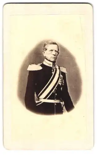 Fotografie preussischer Generalfeldmarschall Graf von Moltke in Uniform mit Orden