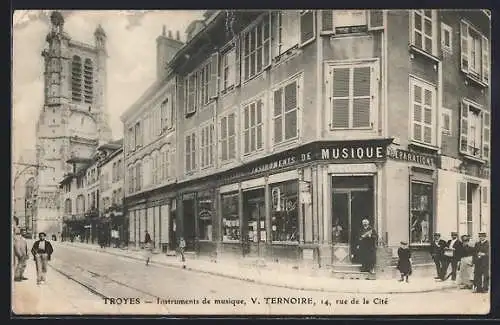 AK Troyes, Instruments de musique, V. Ternoire, 14, rue de la Cité