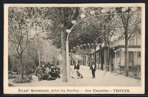 AK Troyes, Établissement Rousseau, Salon des Familles, aux Tauzxelles