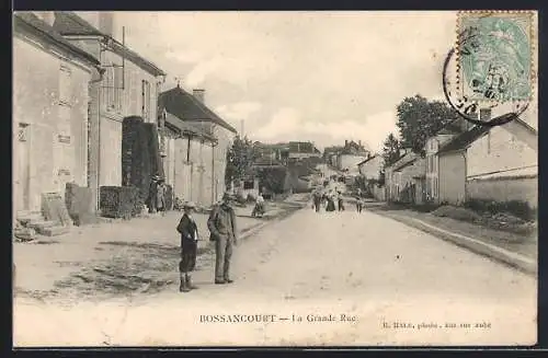 AK Bossancourt, la Grande Rue animée avec passants