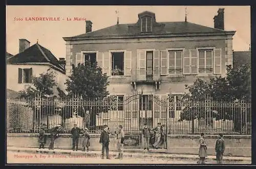 AK Landreville, La Mairie
