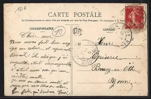 AK Planty, Grande Rue animée avec habitants et maisons anciennes