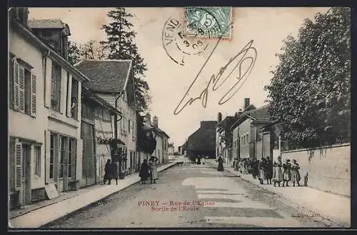 AK Piney, Rue de l`Église Sortie de l`École