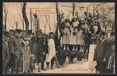 AK Bar-sur-Aube, Manifestation du 28 Mars 1921 avec chars à Monther-en-l`Isle en Champagne