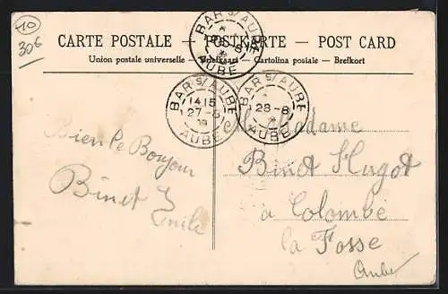 AK Longsols, Mairie et École avec des habitants devant le bâtiment