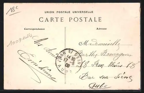 AK Saint-Parres-les-Vaudes, Mairie et École avec enfants devant le bâtiment