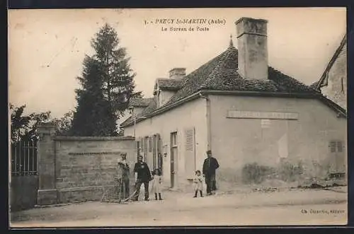 AK Précy-Saint-Martin, Le Bureau de Poste et habitants devant l`édifice