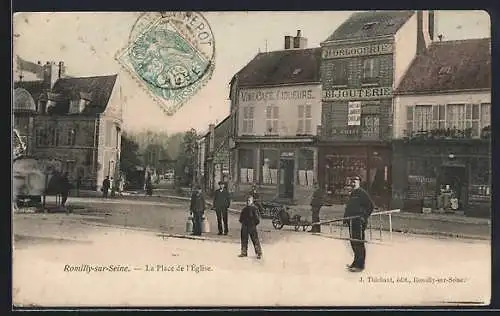 AK Romilly-sur-Seine, La Place de l`Église
