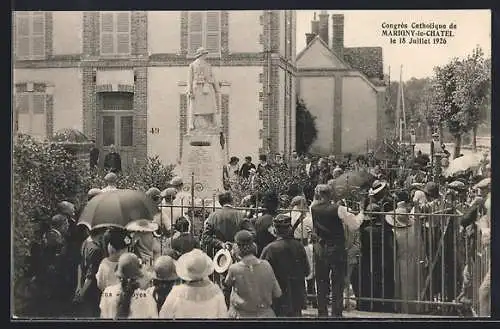 AK Marigny-le-Châtel, Congrès Catholique devant une statue, 18 Juillet 1926