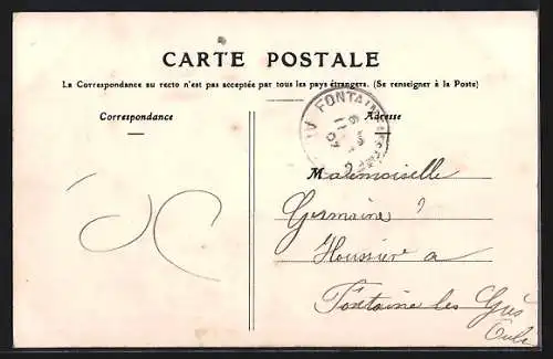 AK Fontaine-les-Grès, Centre Nord avec vue sur une rue bordée d`arbres et maisons