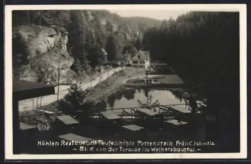 AK Pottenstein /Fränk. Schweiz, Höhlen-Restaurant Teufelshöhle, Blick von der Terrasse ins Weihersbachtal