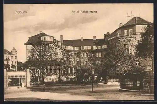 AK Goslar, Hotel Achtermann mit Strassenpartie