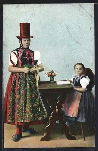 AK Mutter und Tochter in Prechthaler Tracht