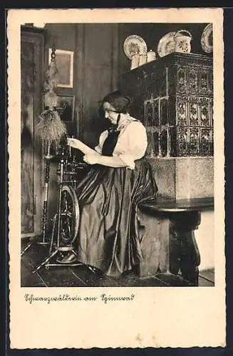 AK Schwarzwälderin in Schwarzwälder Tracht am Spinnrad