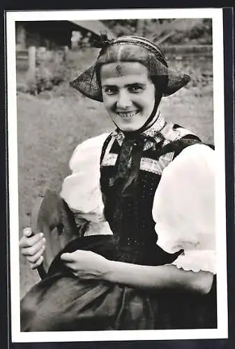 AK Junge Gutachtalerin in Schwarzwälder Tracht, Portrait