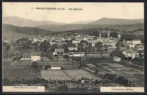 AK Mouans-Sartoux, Vue générale du village et des paysages environnants
