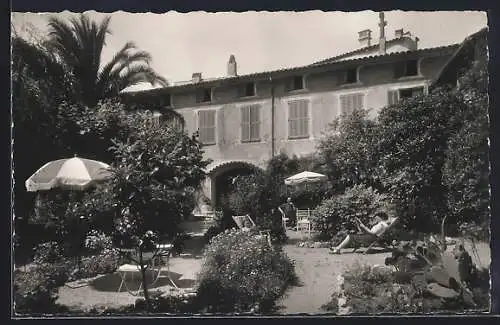 AK Magagnosc, La facade du restaurant sur le jardin du Relais du Vieux-Moulin