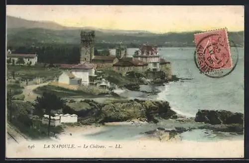 AK La Napoule, Le Château et la côte rocheuse